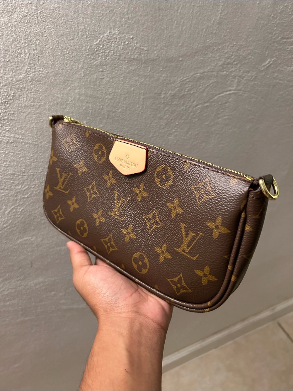 Louis Vuttion Pochette Set